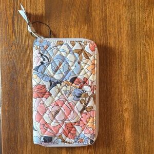 New Tag came off, Vera Bradley Aloha Bloom Family Travel Wallet in Cotton.